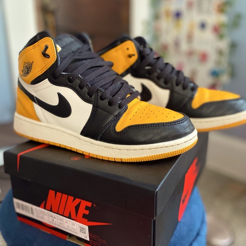Air Jordan 1 Taxi